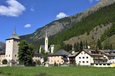 Zernez village