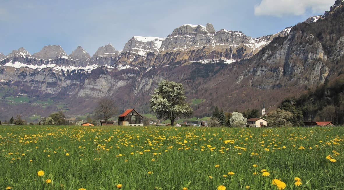 Switzerland in April Guide