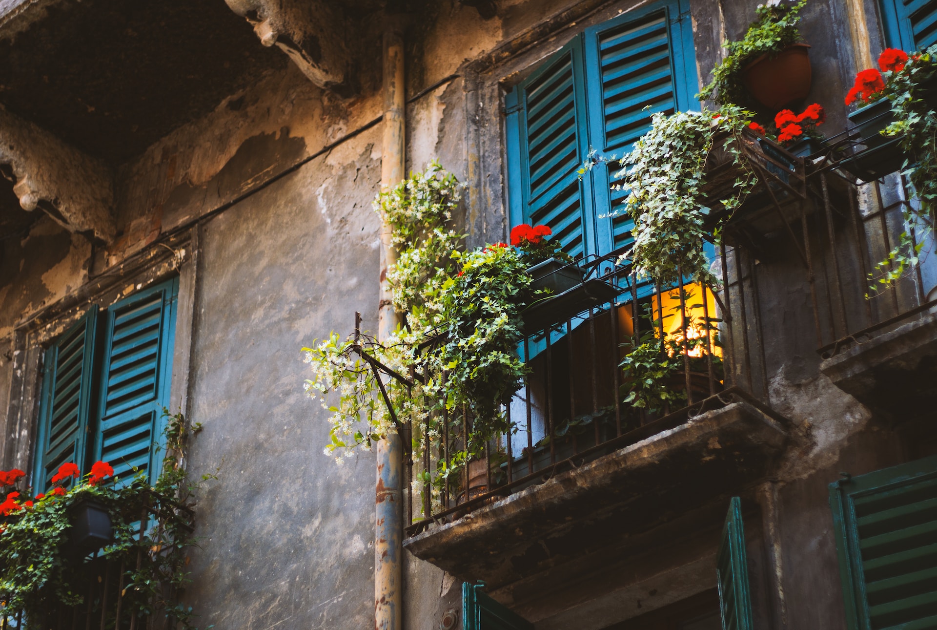 Juliet's Balcony is one of the most iconic love monuments from one of the most famous love stories ever.